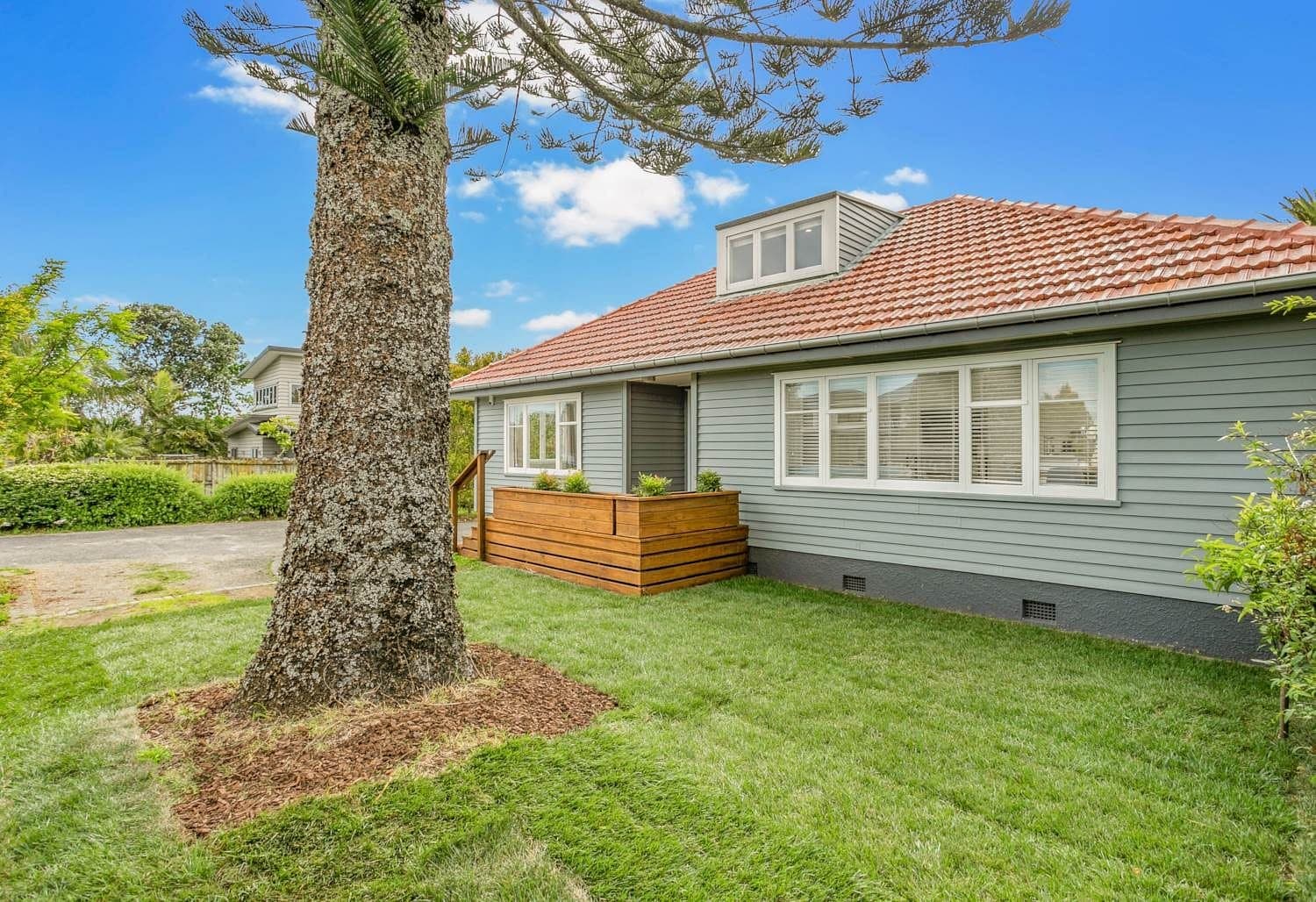 Te Atatu South, 4 bedrooms