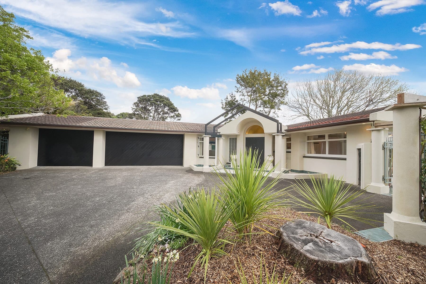 Laingholm, 4 bedrooms